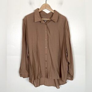 Chico's Drapy Crinkle Button Down Shirt Size 4 US XXL Mocha Latte High Low NWT